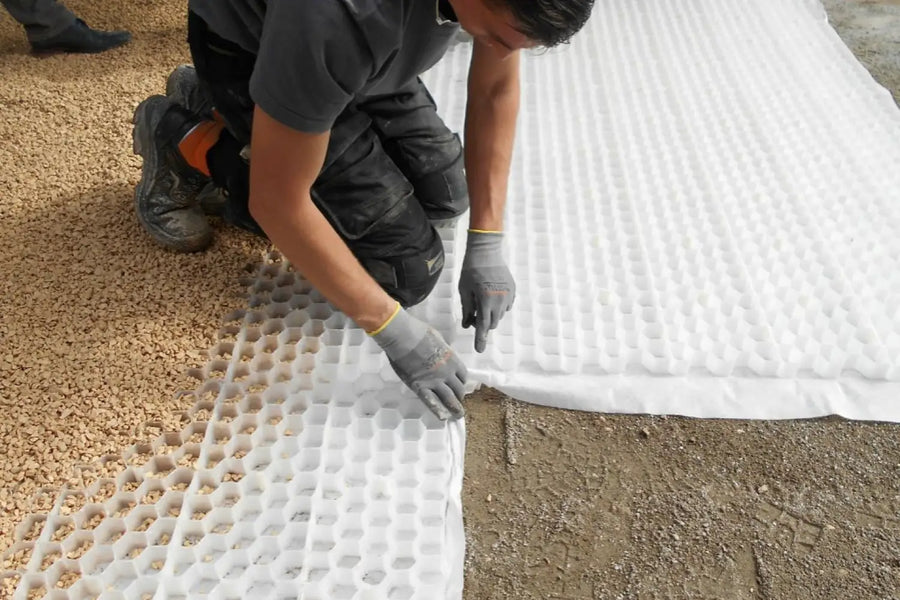 ECCOgravel grusmatter brukes for å holde steinen bedre på plass og gi en fastere overflate.