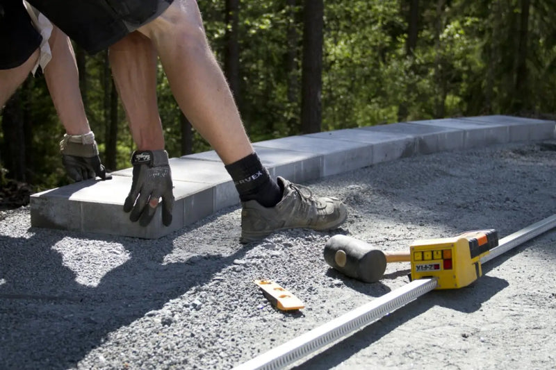 Bas Helle Grå 42x42x8cm Slett M. Fas - Betongheller - Benders