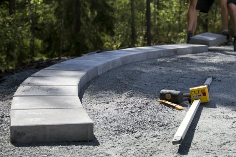 Bas Helle Grå 42x42x8cm Slett M. Fas - Betongheller - Benders