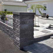 Benders Stolpetopp 60x60x8cm Grafitt vist i utemiljø - Stolptopp 2553001H