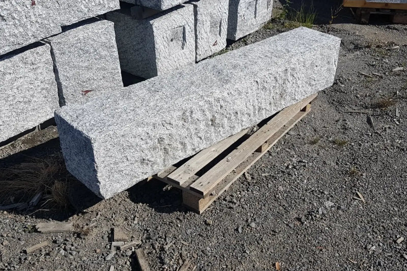 Granitt Portstolpe 30x30x200cm - ABCSTEIN