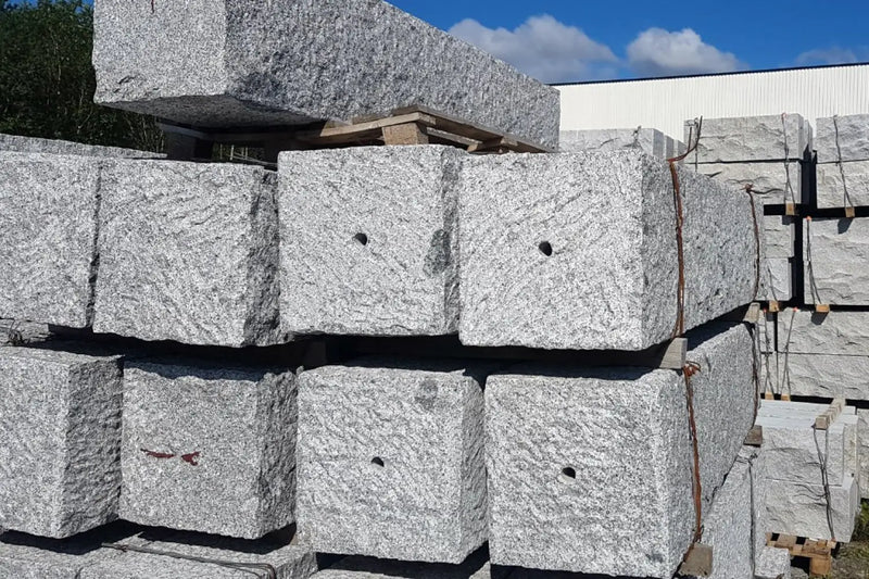 Granitt Portstolpe 40x40x200 ø30mm - Benders