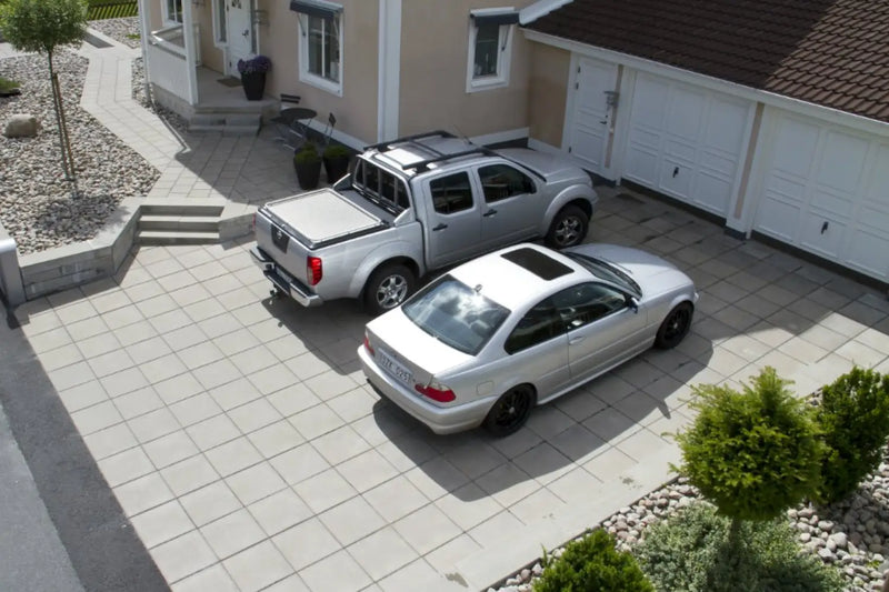 Villa Helle Grå 30x30x7cm Slett M. Fas - Betongheller - Benders